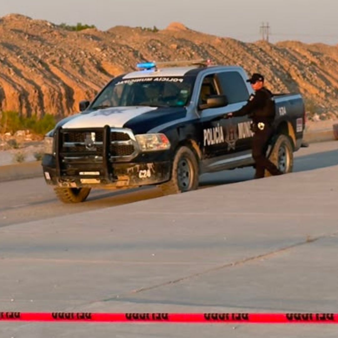 Localizan dos cuerpos envueltos en bolsas junto al Camino Real en Juárez